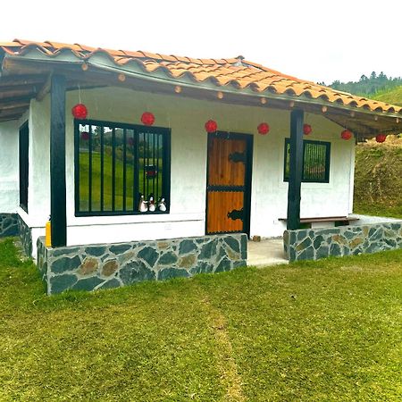 La Colina Magik Villa Guarne Exterior photo